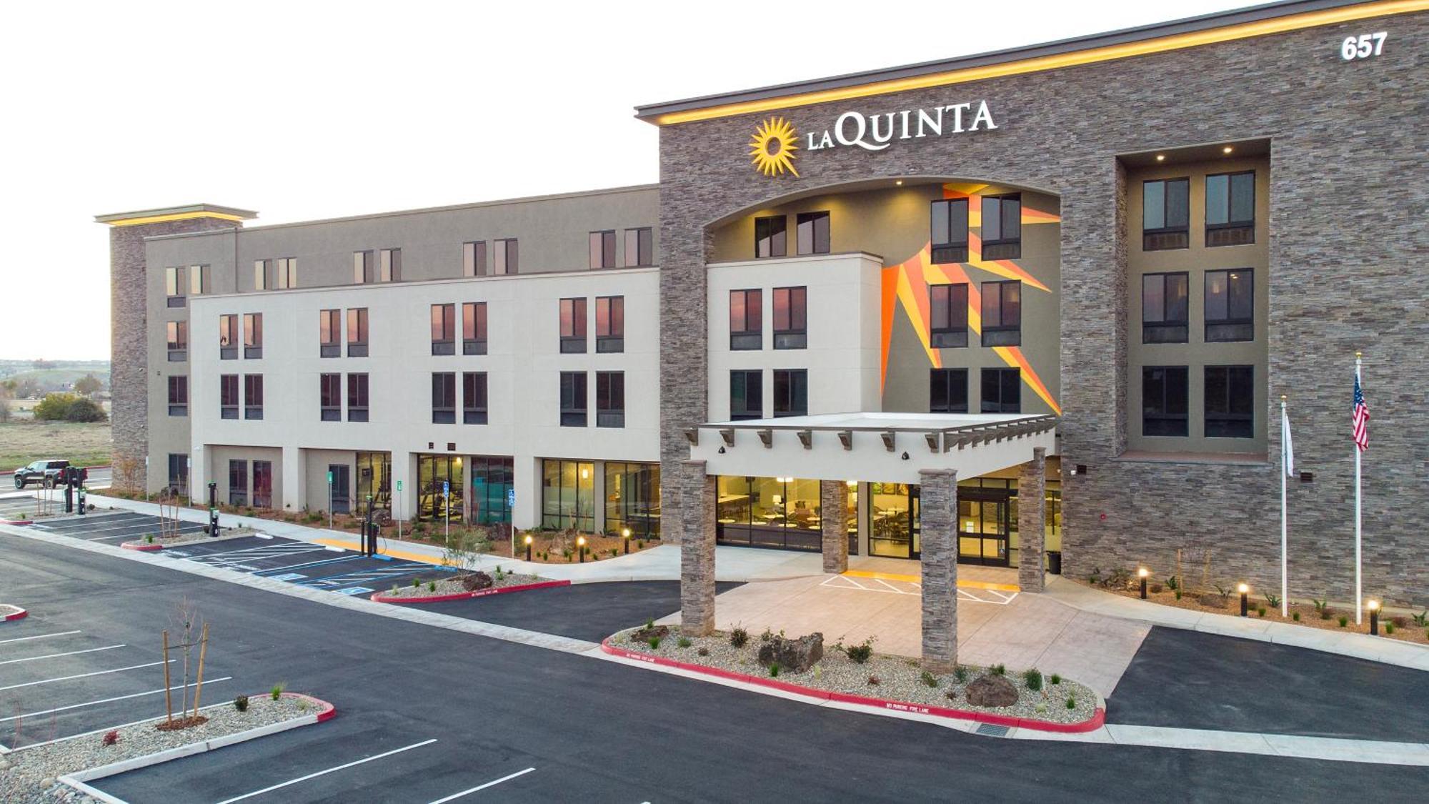 La Quinta Inn And Suites By Wyndham לינקולן מראה חיצוני תמונה
