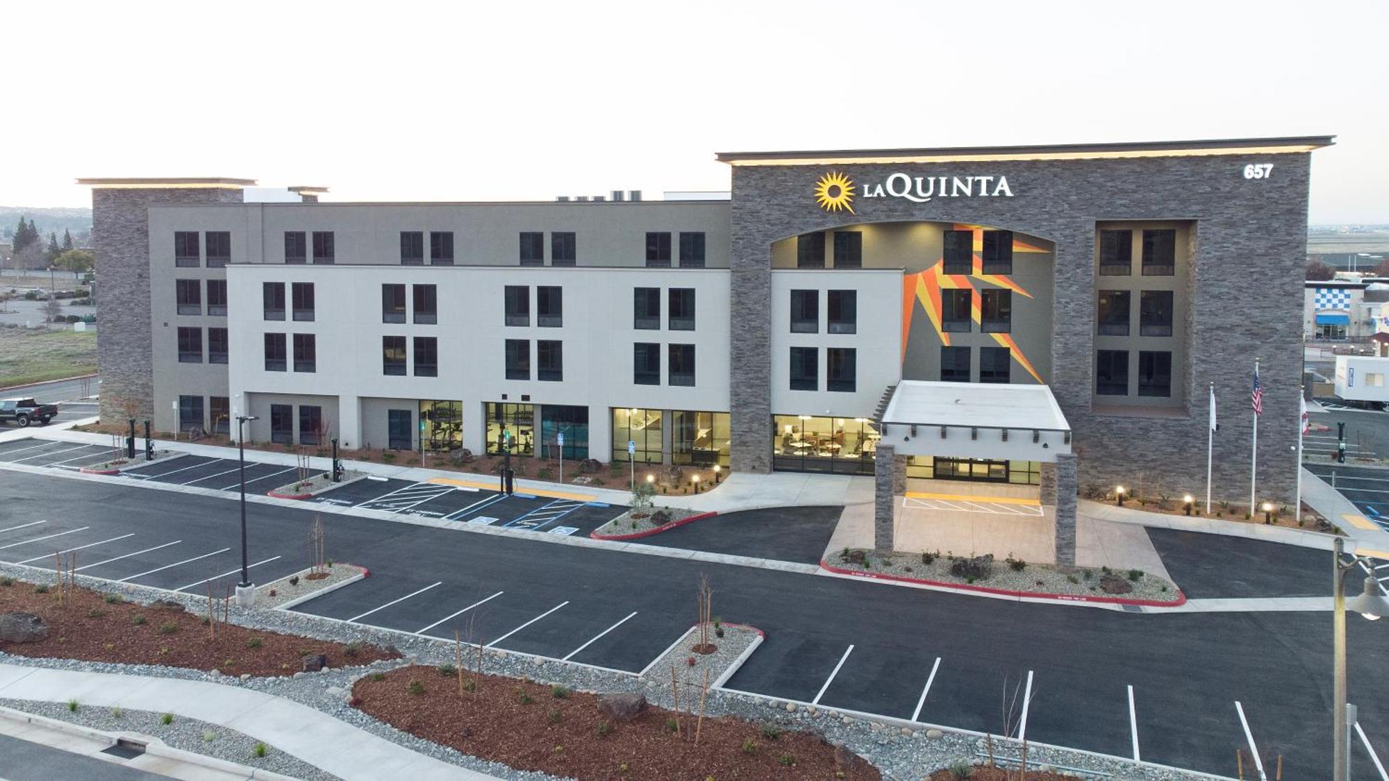 La Quinta Inn And Suites By Wyndham לינקולן מראה חיצוני תמונה
